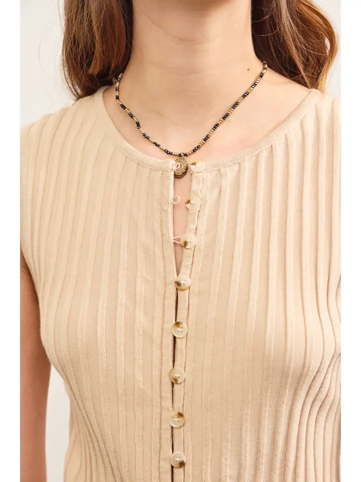 Button Closure Top